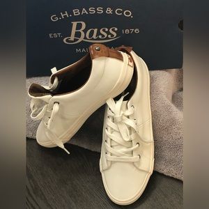 G. H. Bass & CO. White tennis